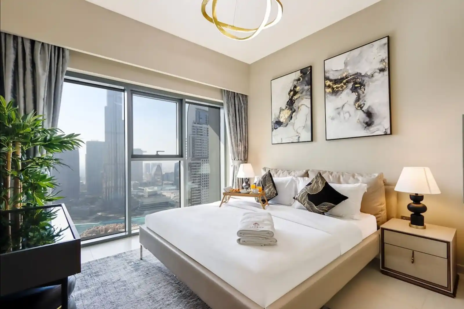 3BR Suite with Burj and Fountain Views, Dubai