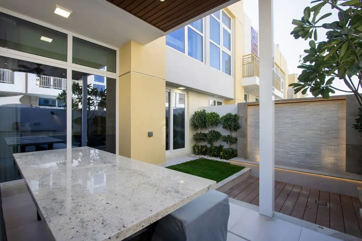3BR Townhouse Rooftop Terrace Just Cavalli, Dubai