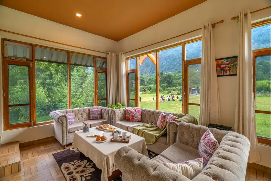 4 Executive Rooms @ Raison Meadows, Manali