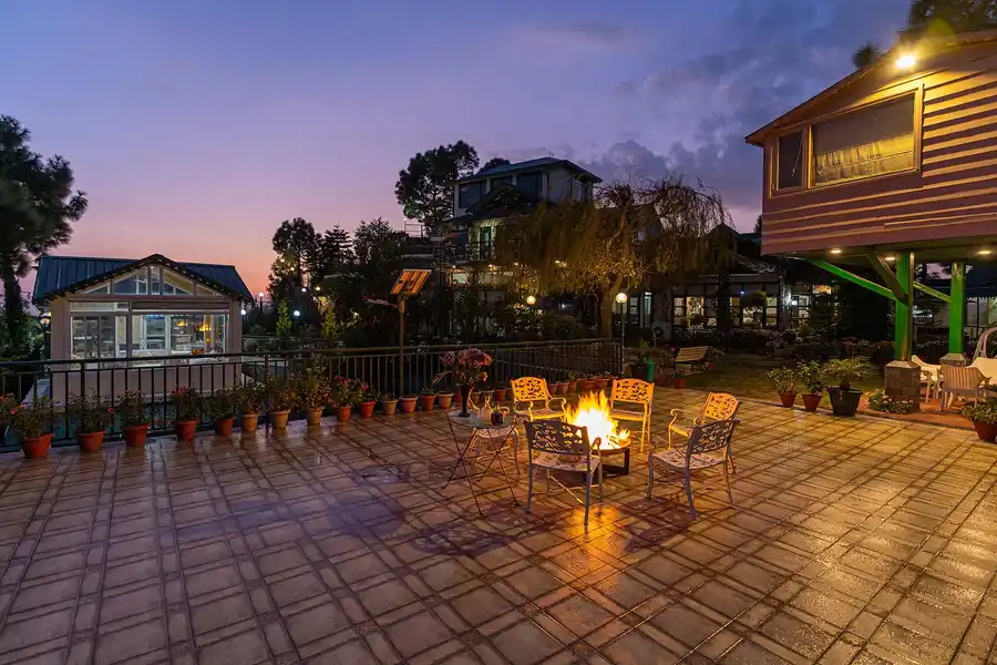 4 Rooms @ Villa Mountain Crest w/ Outdoor Pool, Kasauli