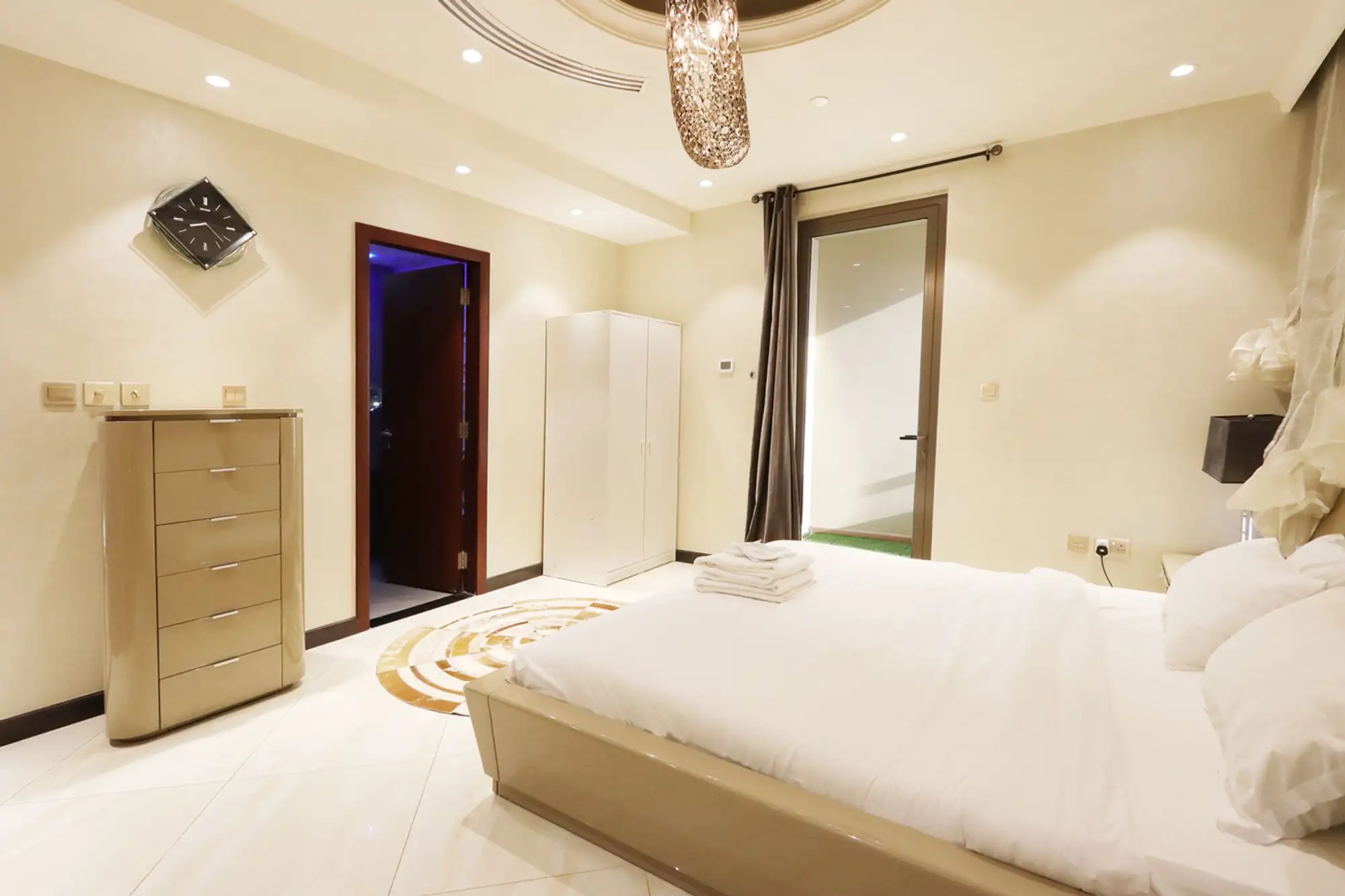 4BR + Maid, Dubai