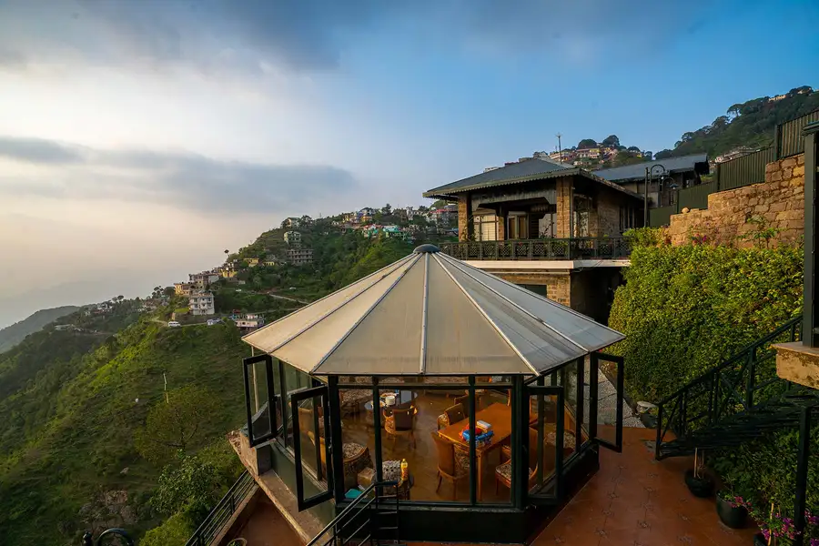7 Rooms @ Mysty View w/ Glass Sun-Room, Kasauli