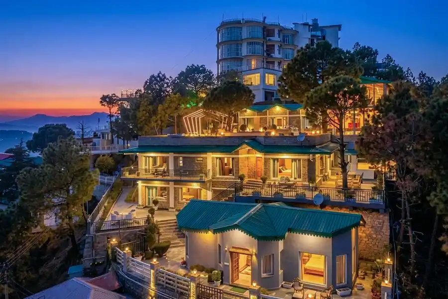 7 Rooms @ Serene w/ Outdoor Bonfire, Kasauli