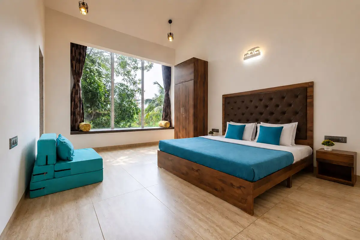 7 Seas, Alibaug