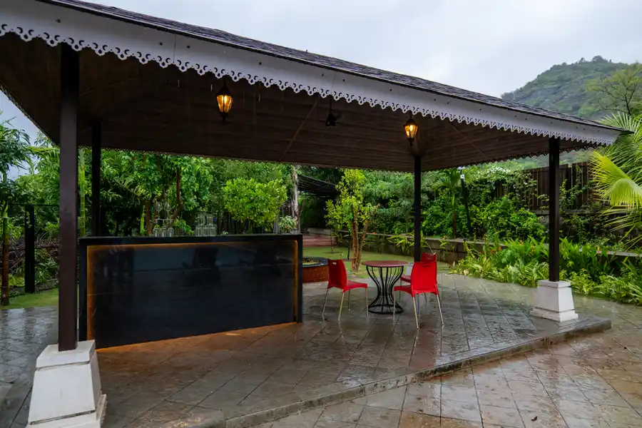 Aaraa Vilas, Karjat