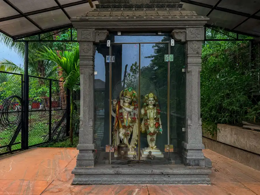 Aaraa Vilas, Karjat