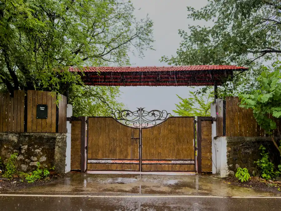 Aaraa Vilas, Karjat