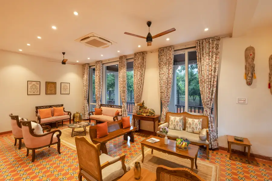 Aaraa Vilas, Karjat