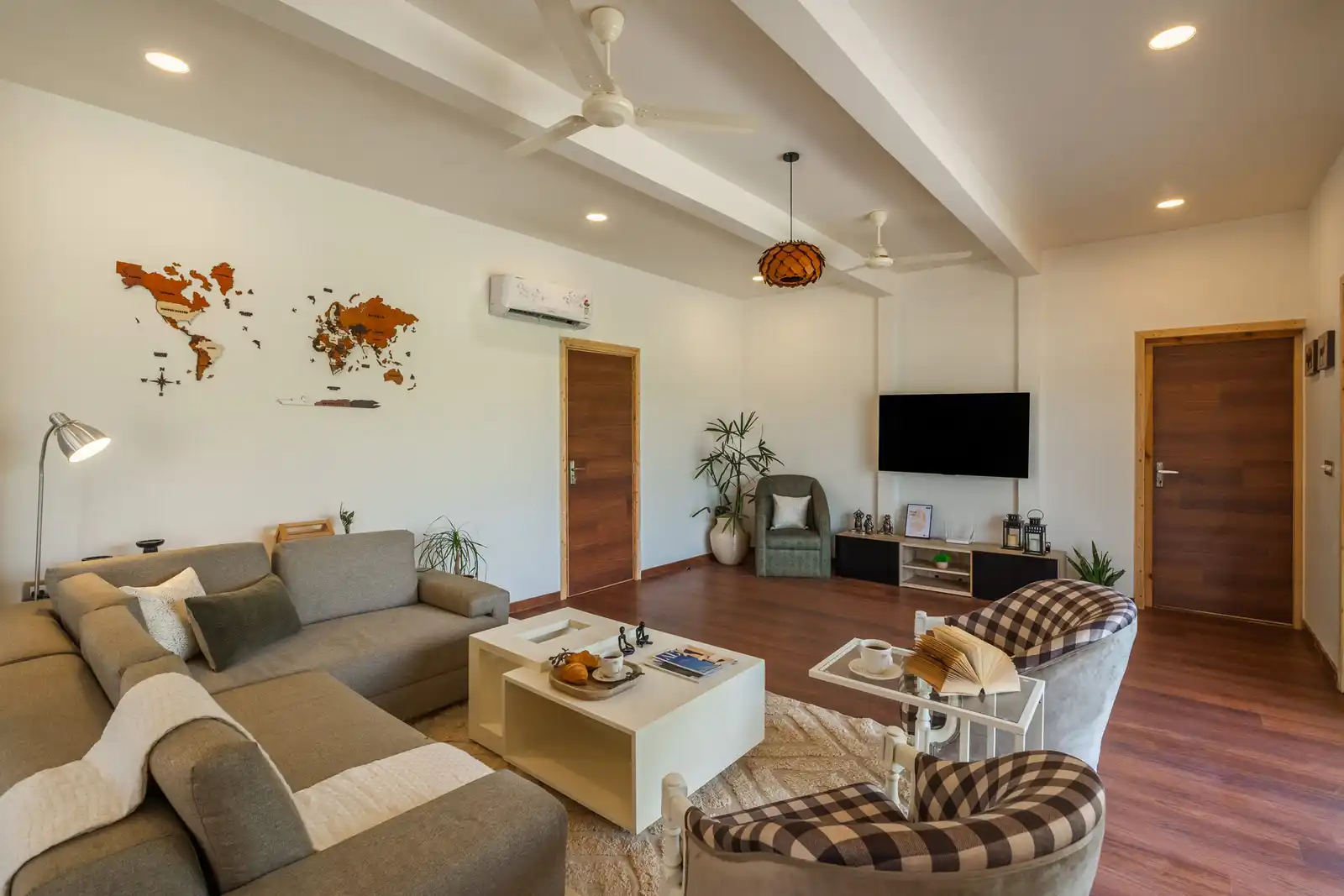 Aarna Estate w/ Private Pool & Pickleball Court, New Delhi
