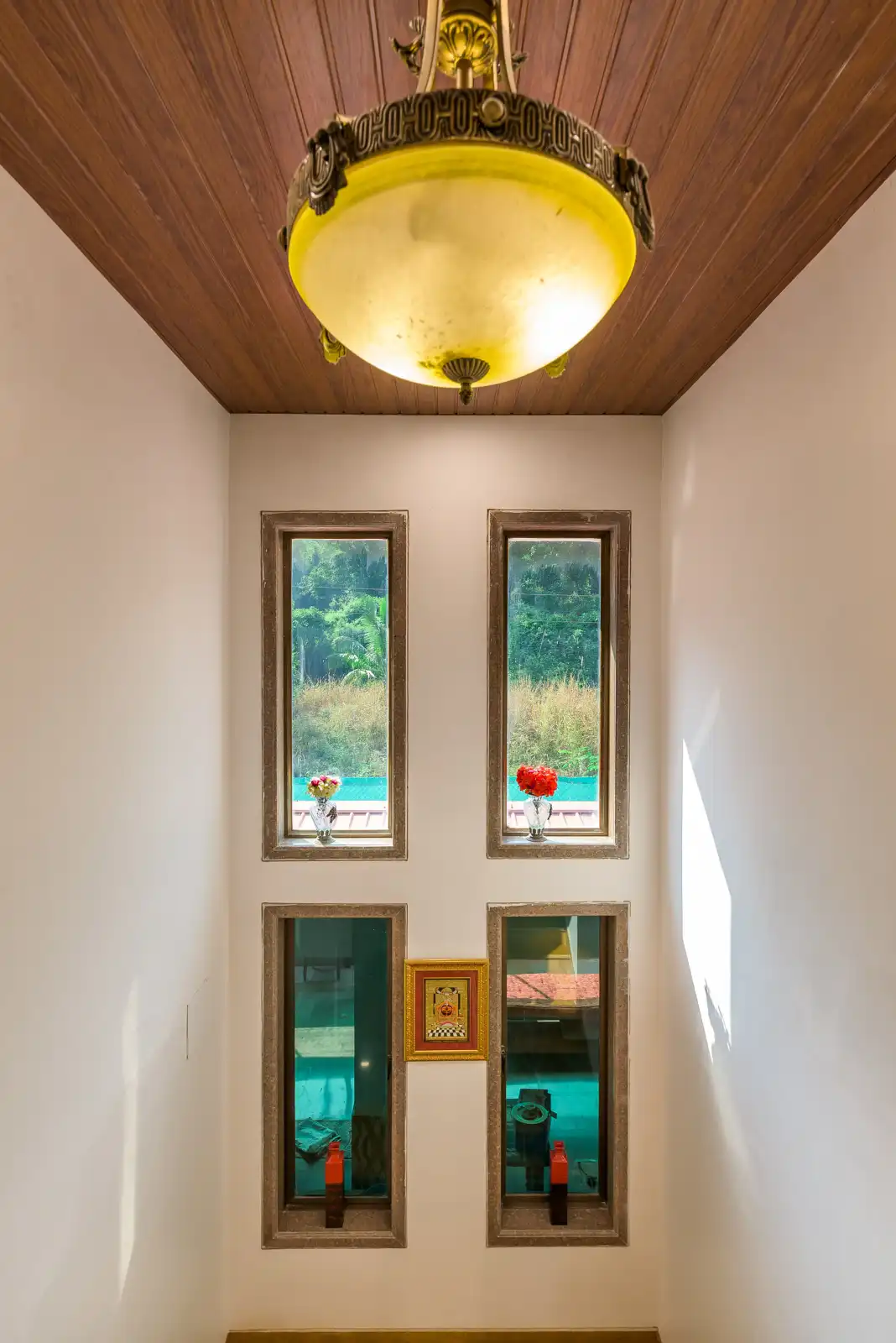 Adora Woods And Hills, Murud