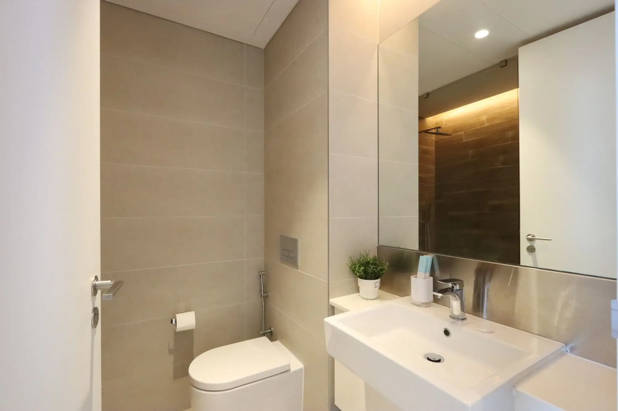 Ain Dubai Panorama: 3BR with Maid's Room, Dubai
