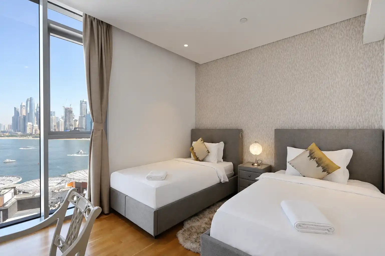 Ain Dubai Panorama: 3BR with Maid's Room, Dubai