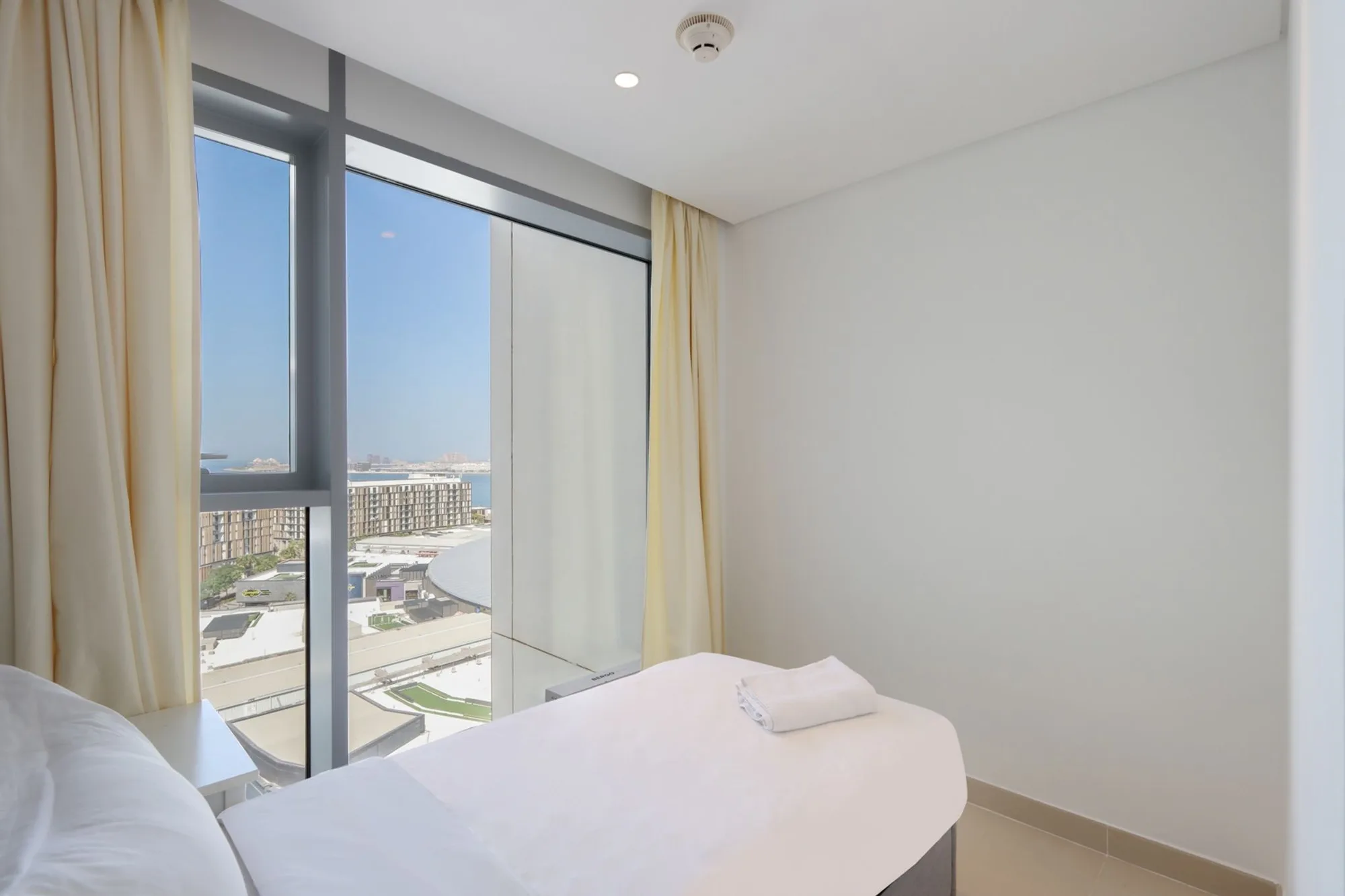 Ain Dubai Panorama: 3BR with Maid's Room, Dubai