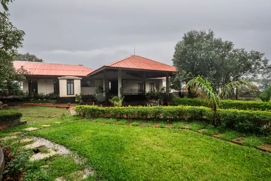 Alborz, Lonavala