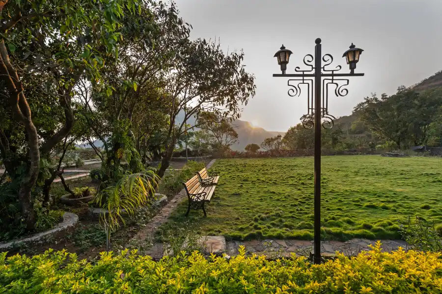 Alborz, Lonavala