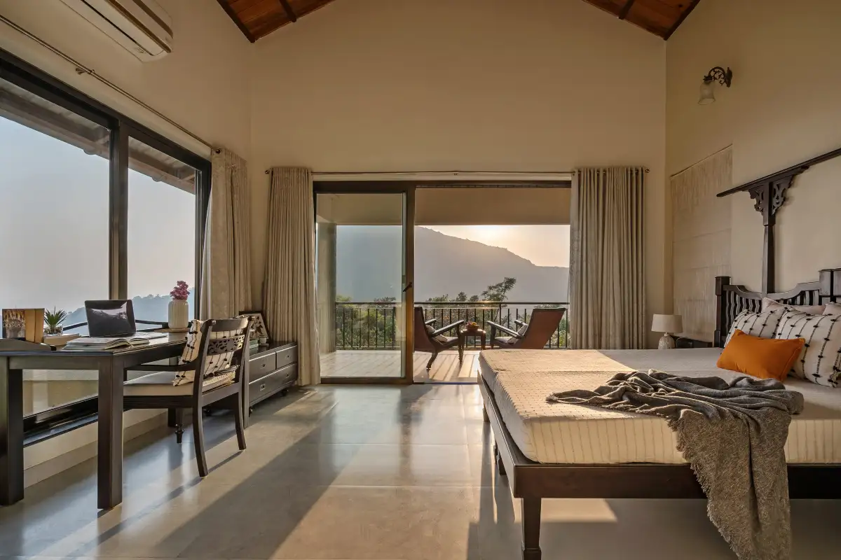 Alborz, Lonavala