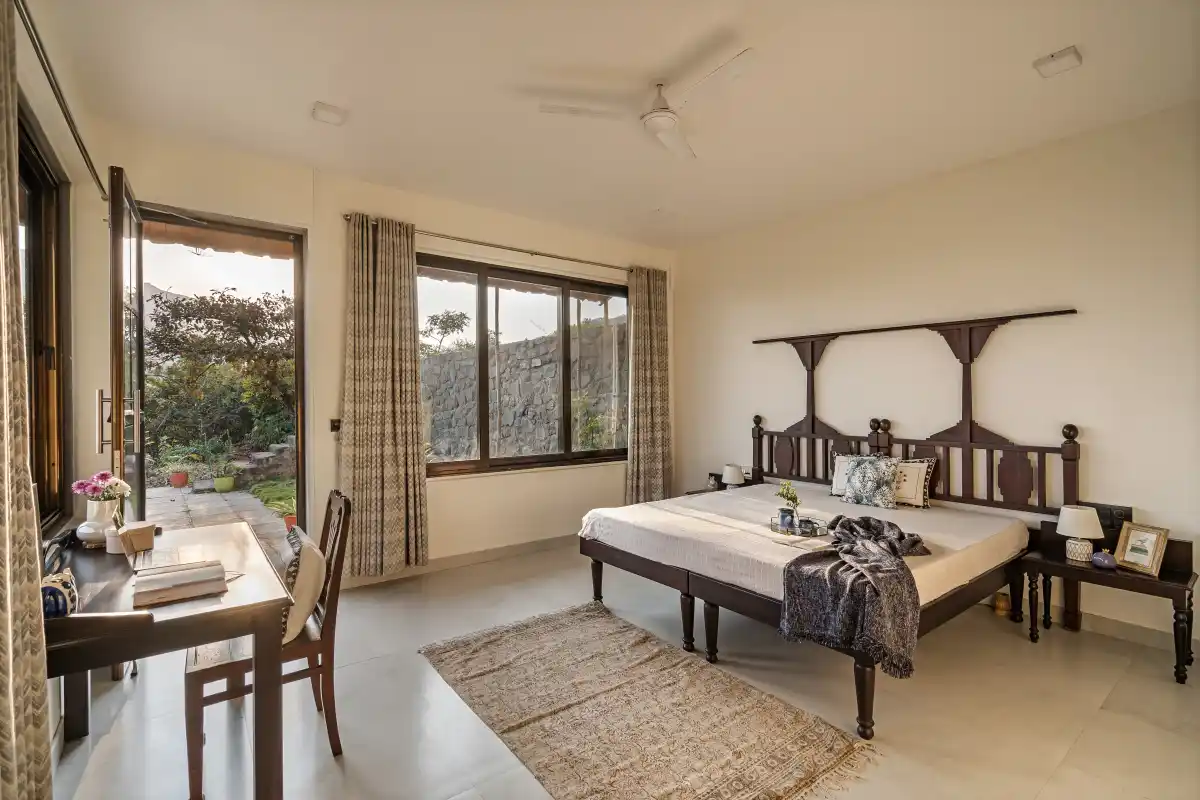 Alborz, Lonavala