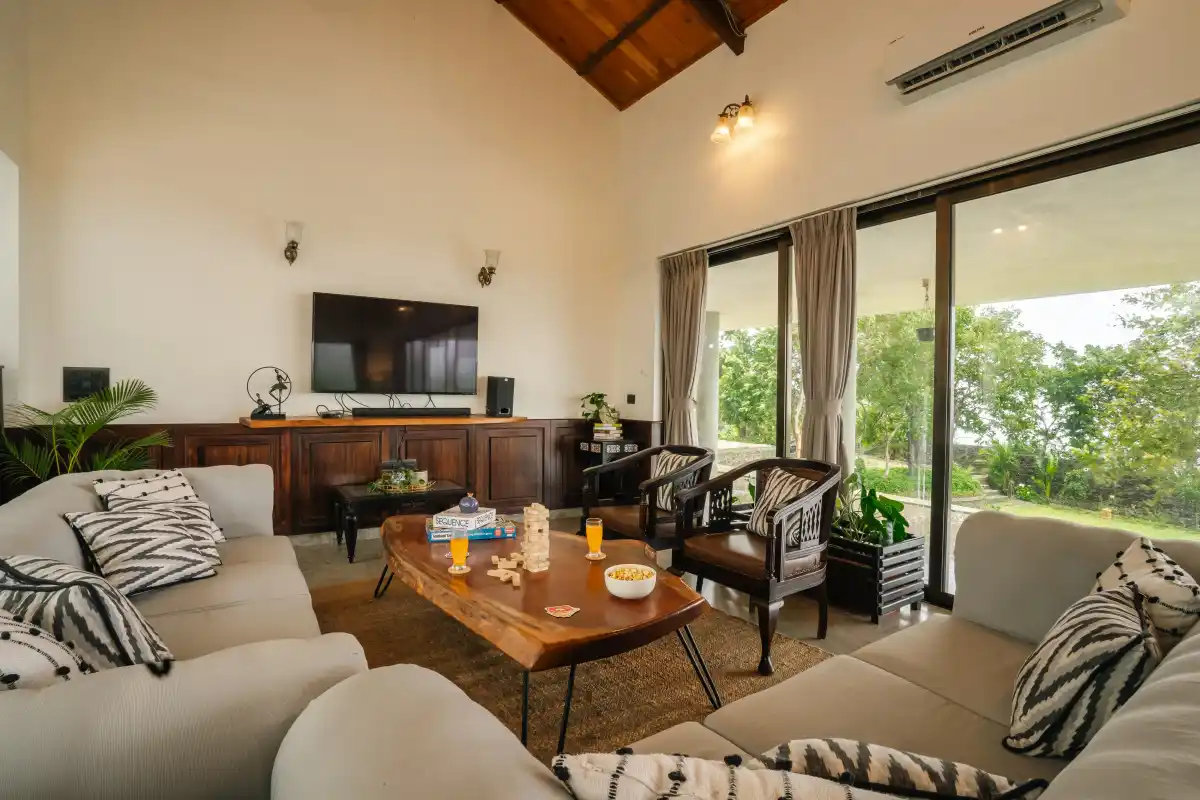 Alborz, Lonavala