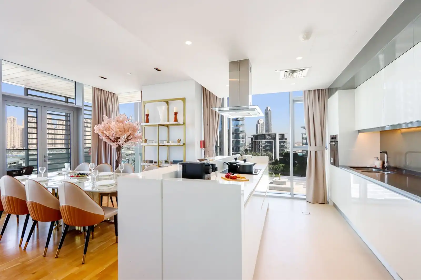 Alluring 3BR+1 with Sea & Ain Dubai View, Dubai