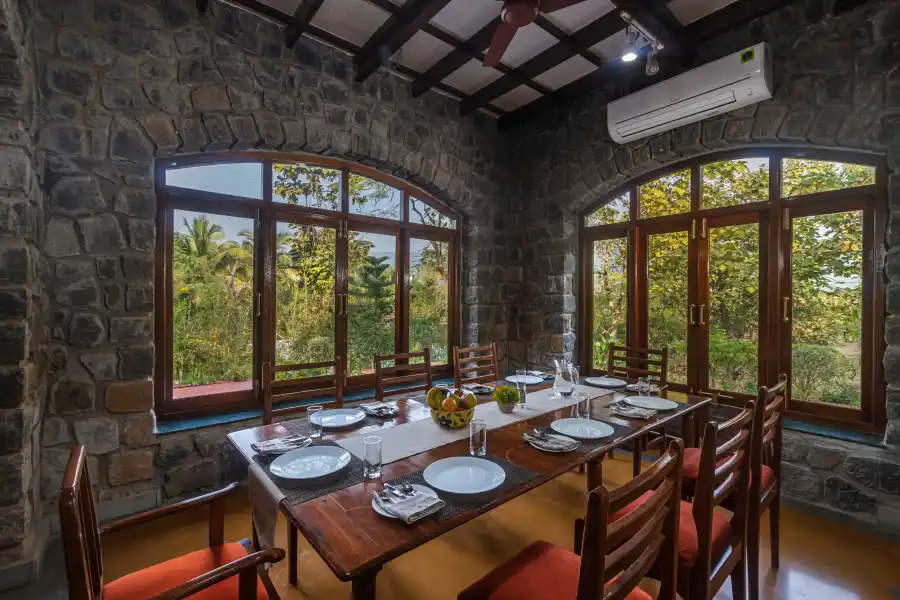 Alma Grove, Kashid