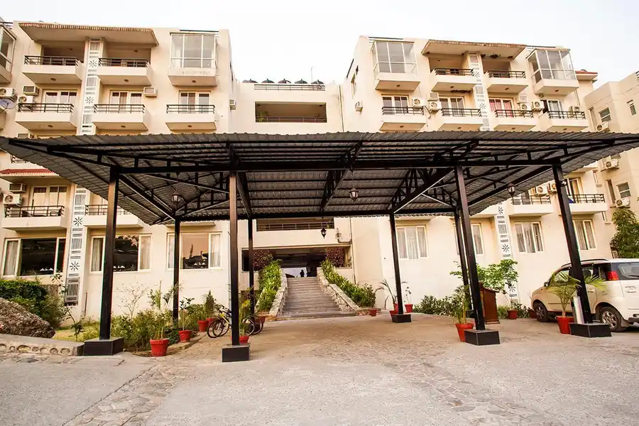 Aloha on the Ganges By Leisure Hotels Entrance