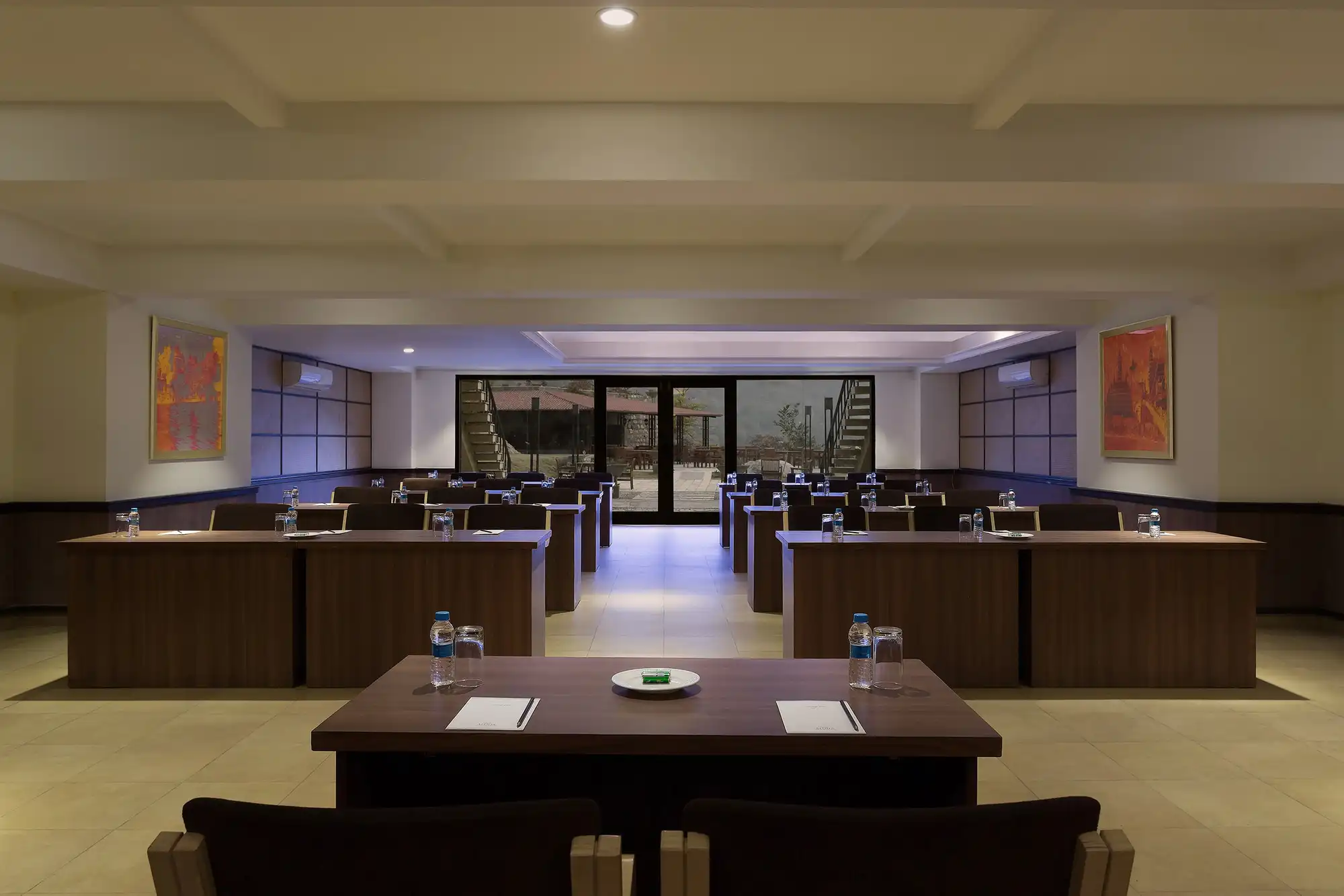 Aloha on the Ganges By Leisure Hotels Conference Room & Business Center