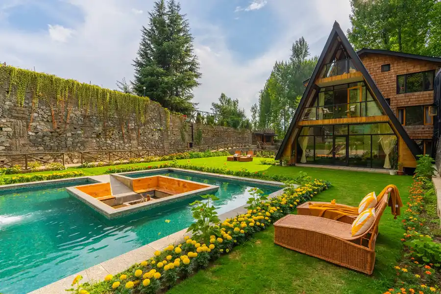 Alpha, Srinagar