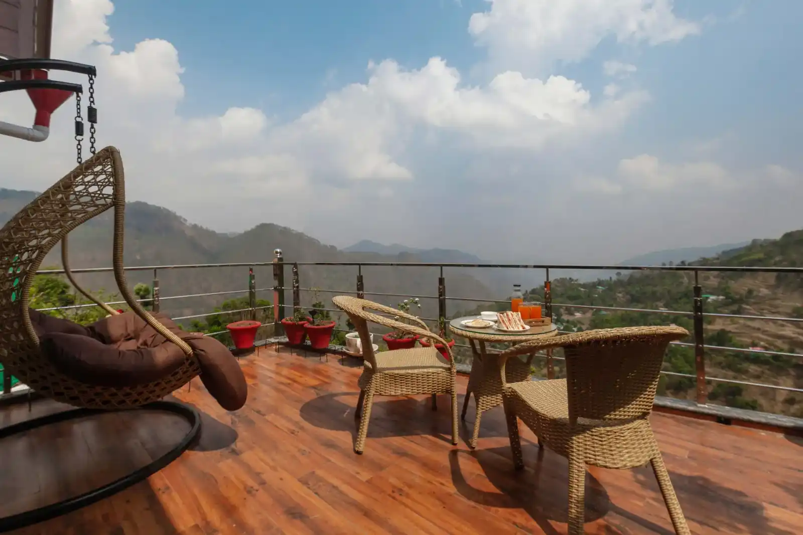 Amara Dawn, Nainital