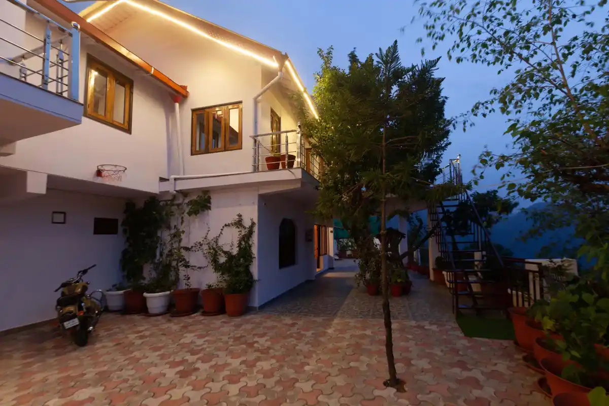 Amara Dawn, Nainital