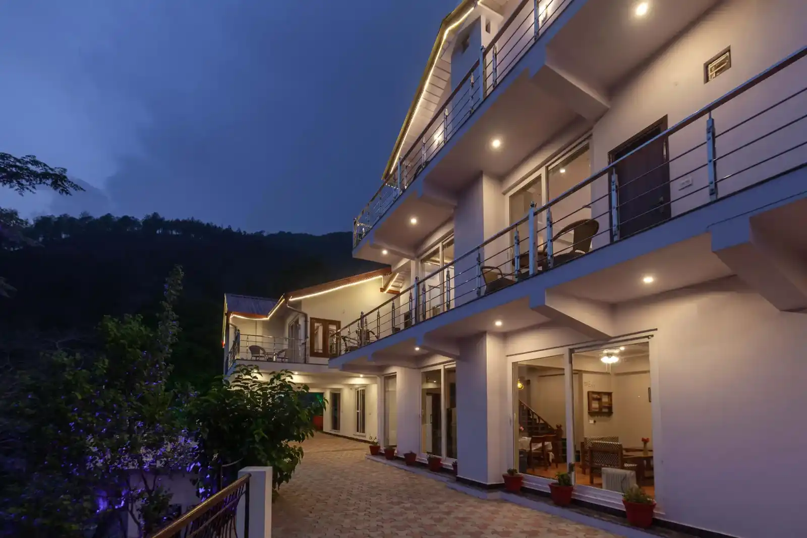 Amara Dusk, Nainital