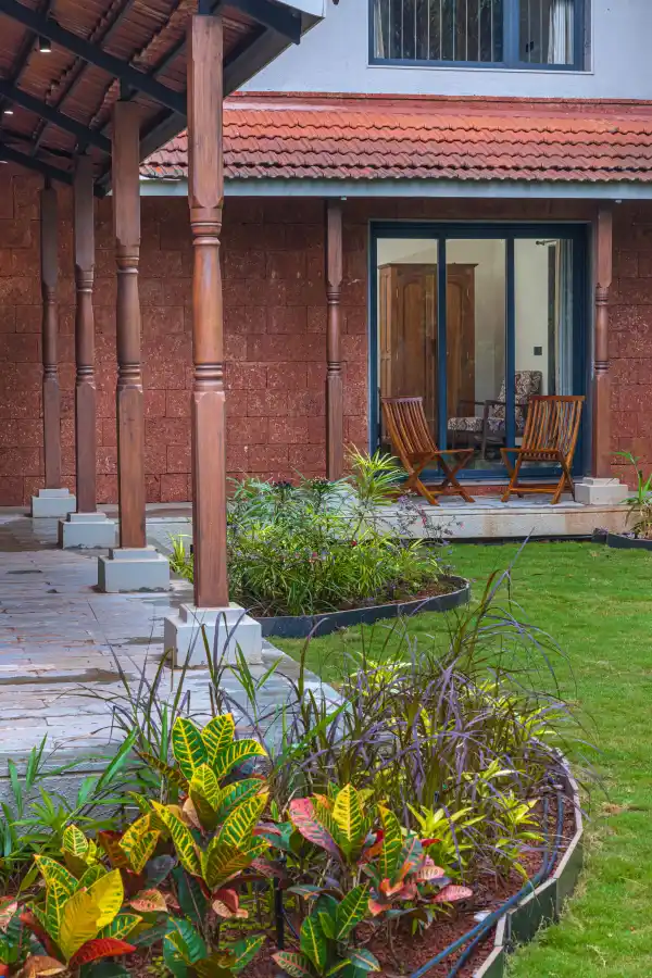 Amavi Beach House, Dapoli