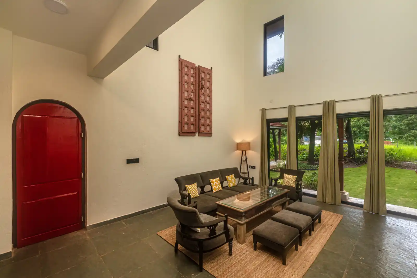 Amavi Beach House, Dapoli
