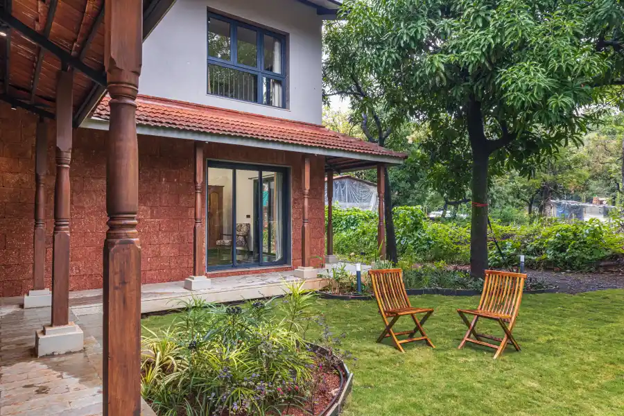 Amavi Beach House, Dapoli