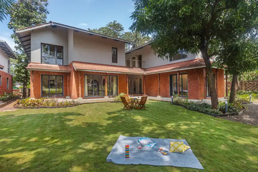 Amavi Beach House, Dapoli
