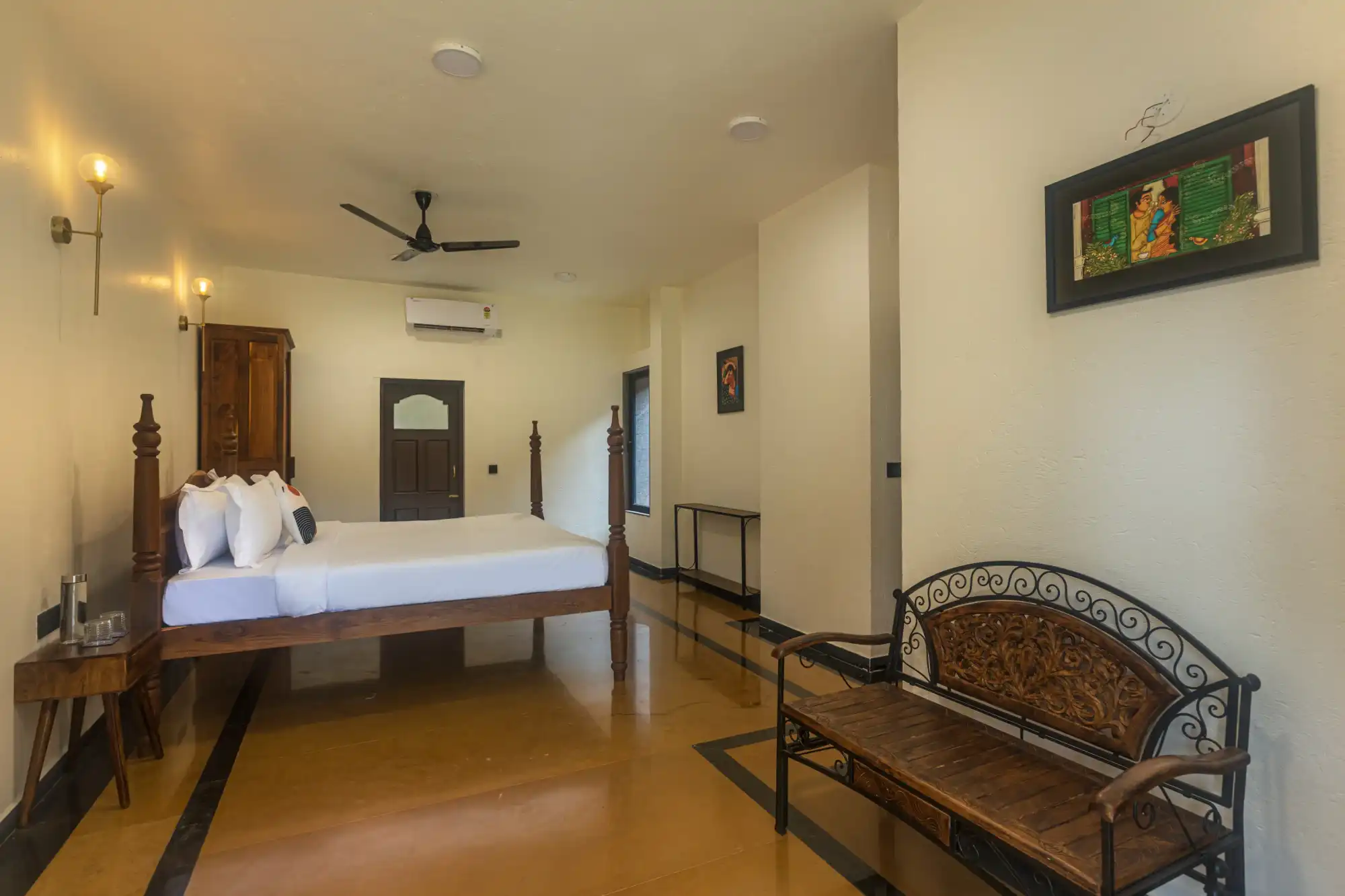 Amavi Beach House, Dapoli