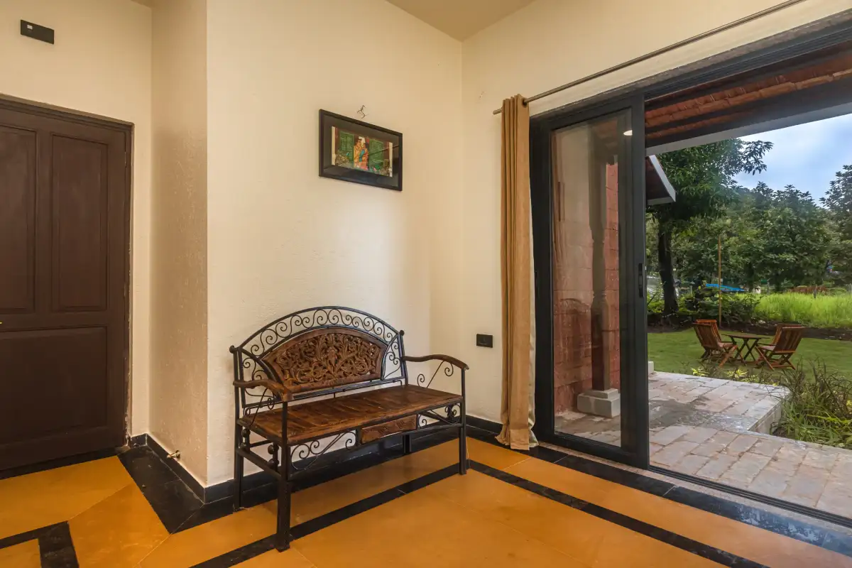 Amavi Beach House, Dapoli