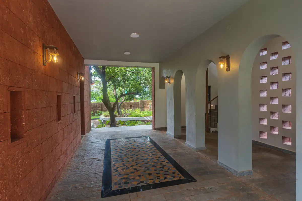 Amavi Beach House, Dapoli