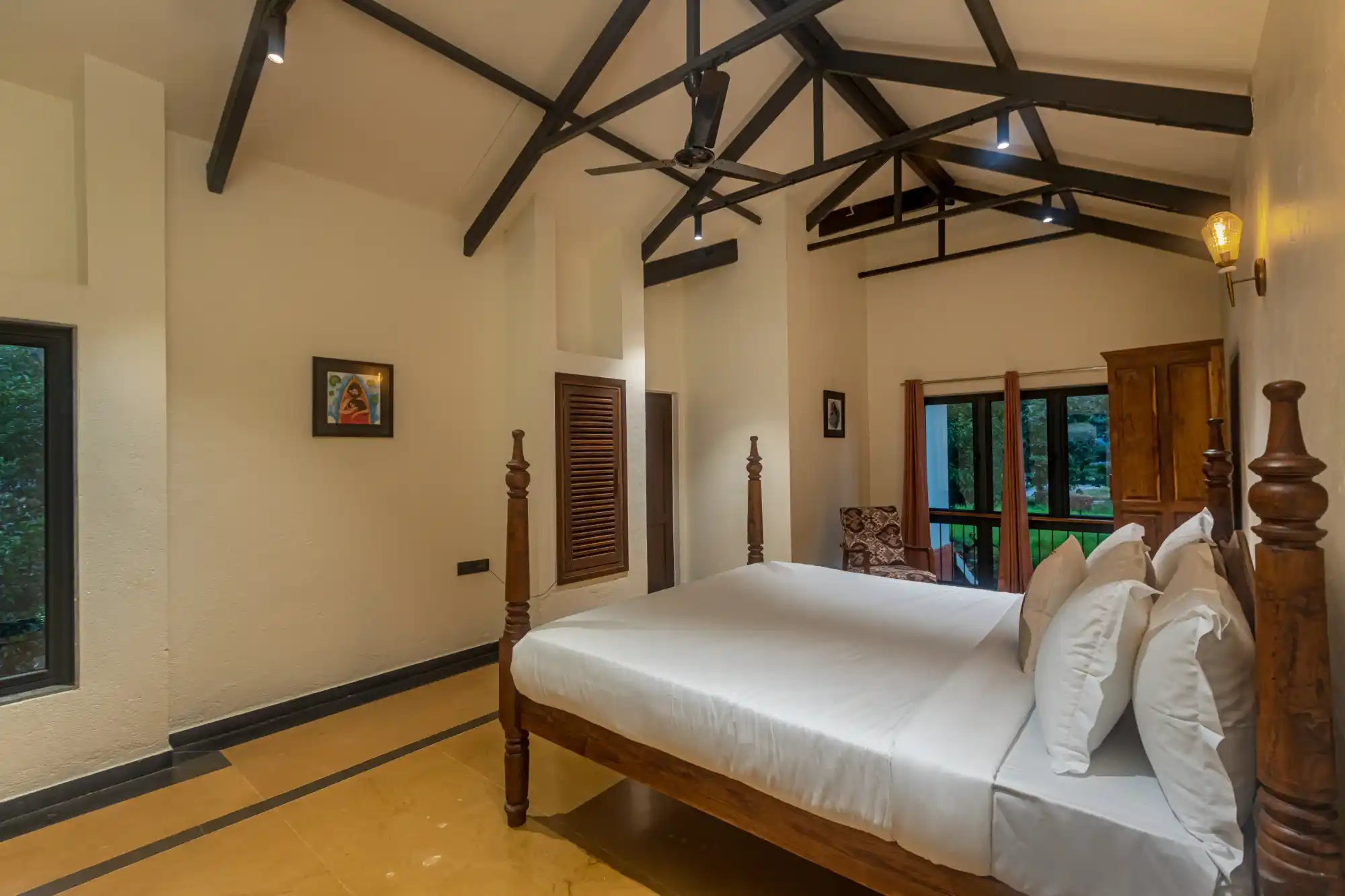 Amavi Beach House, Dapoli