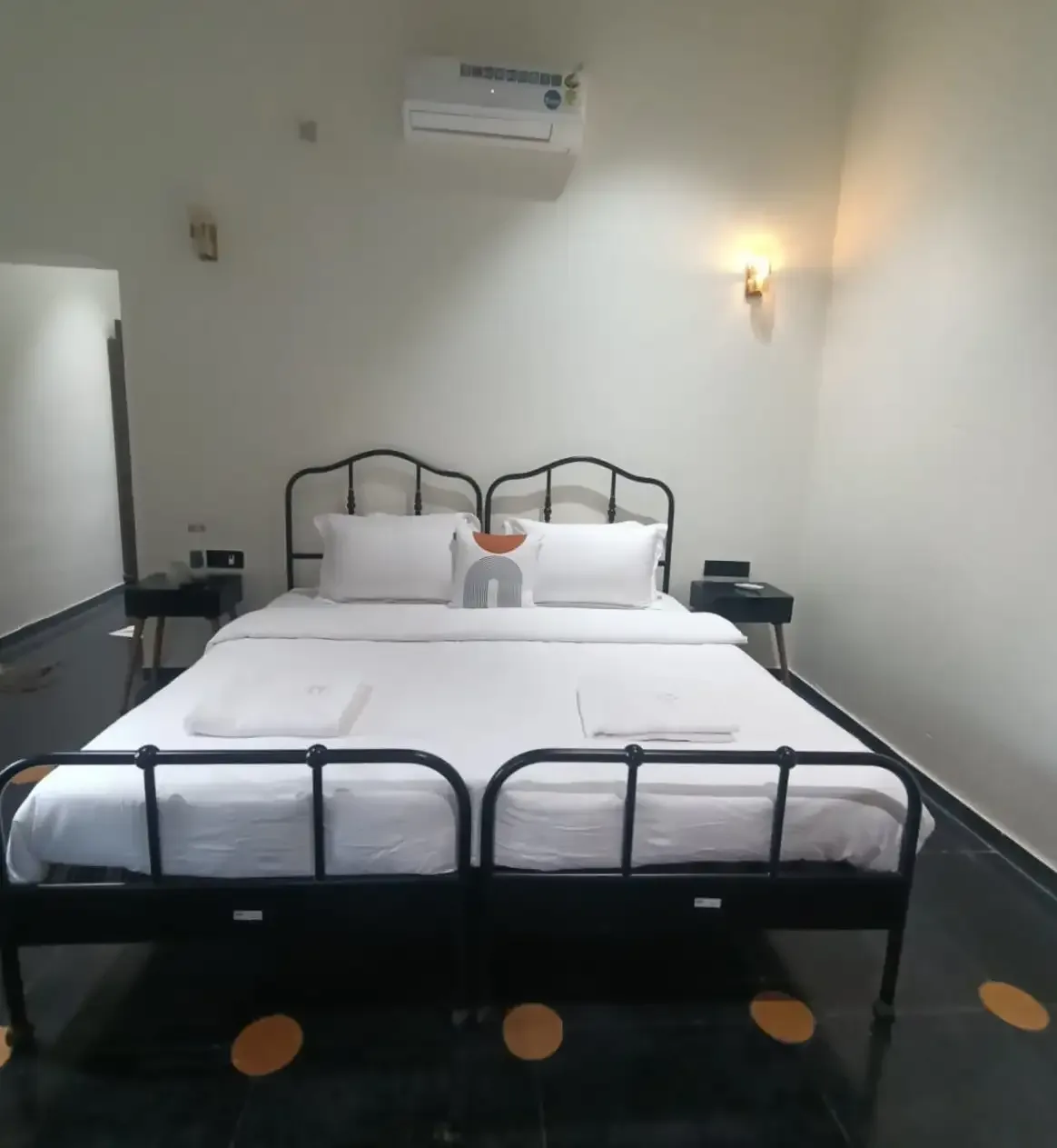 Amavi Beach House, Dapoli