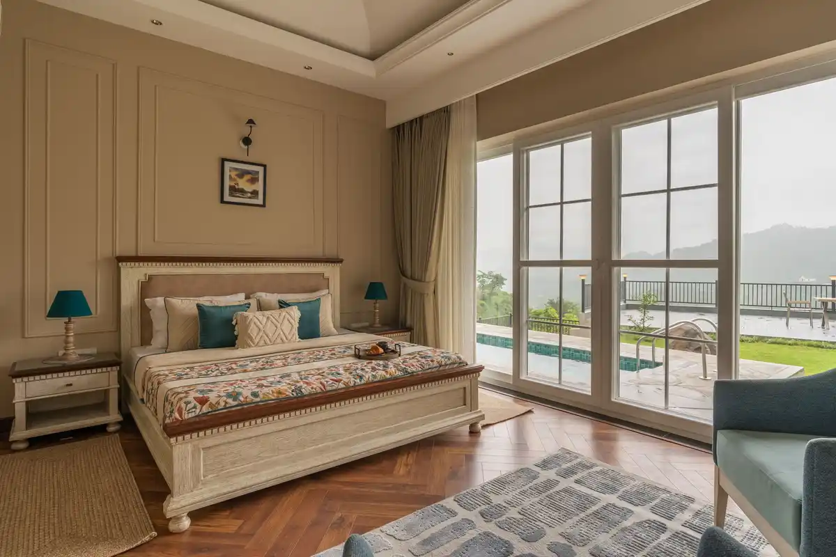 Amaya W/ Heated Outdoor Pool, Kasauli