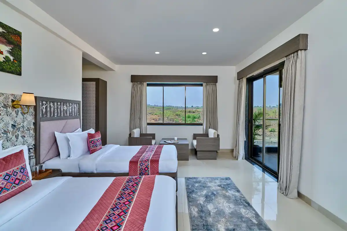 Amora, Karjat