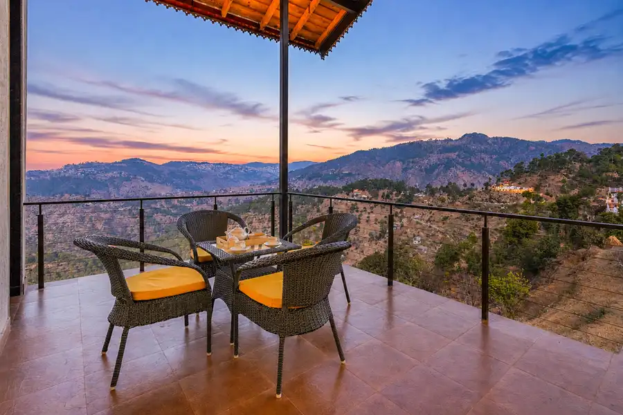 Amulyam Villa - Mukteshwar, Nainital