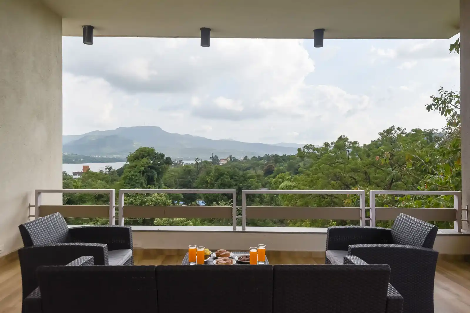 Anandam Lake Villa - Khadakwasla, Pune