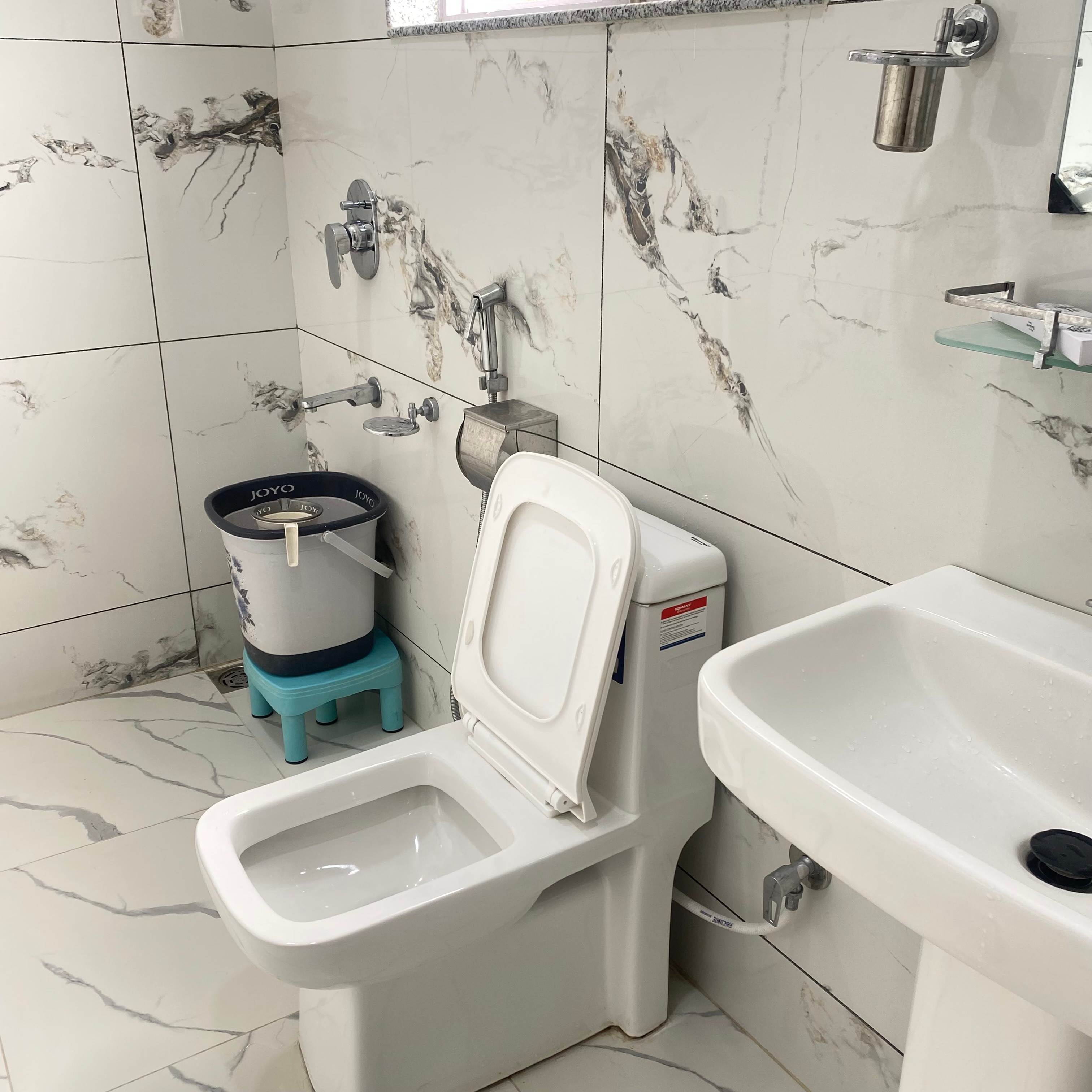 Anjeer Villa Resort Bathroom