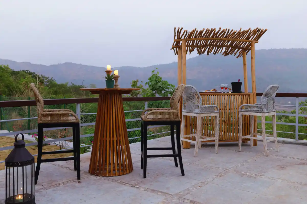 Antaraa, Karjat