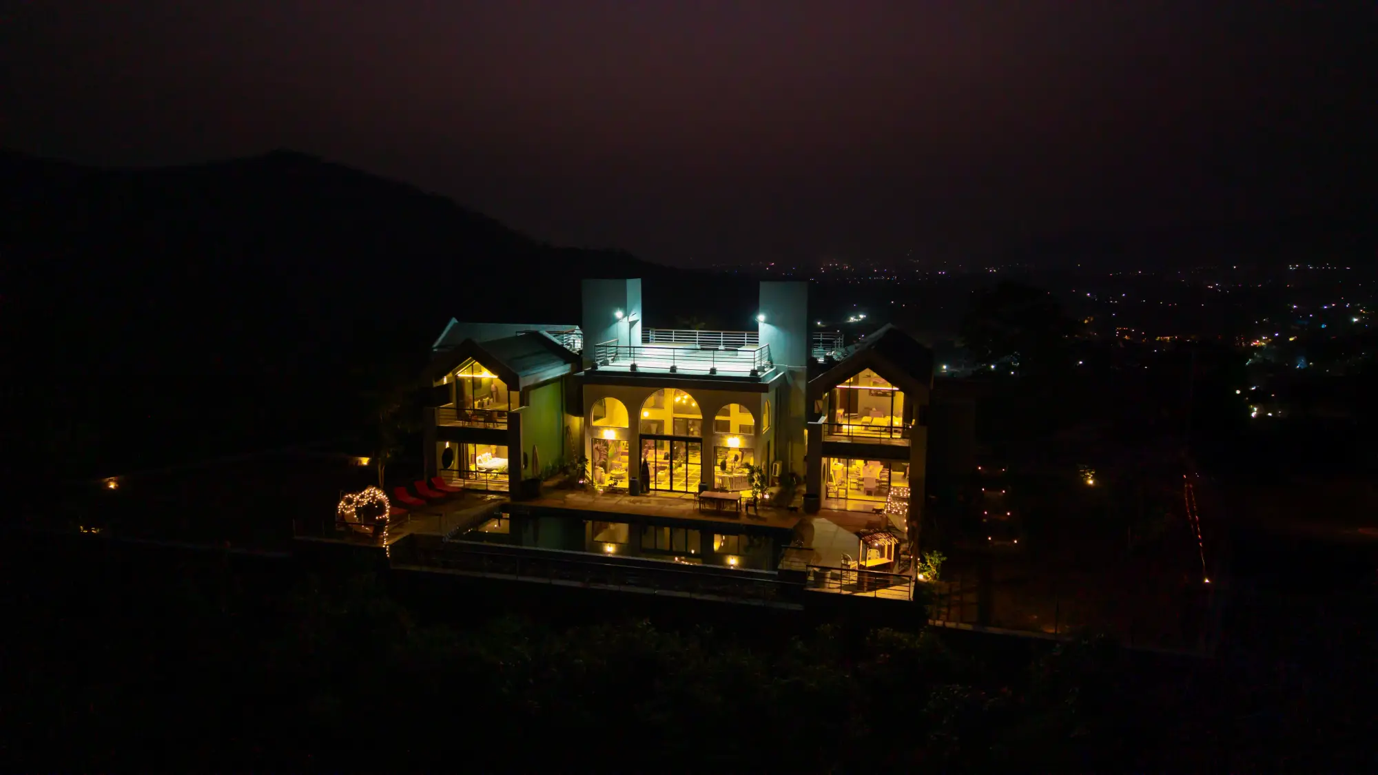 Antaraa, Karjat