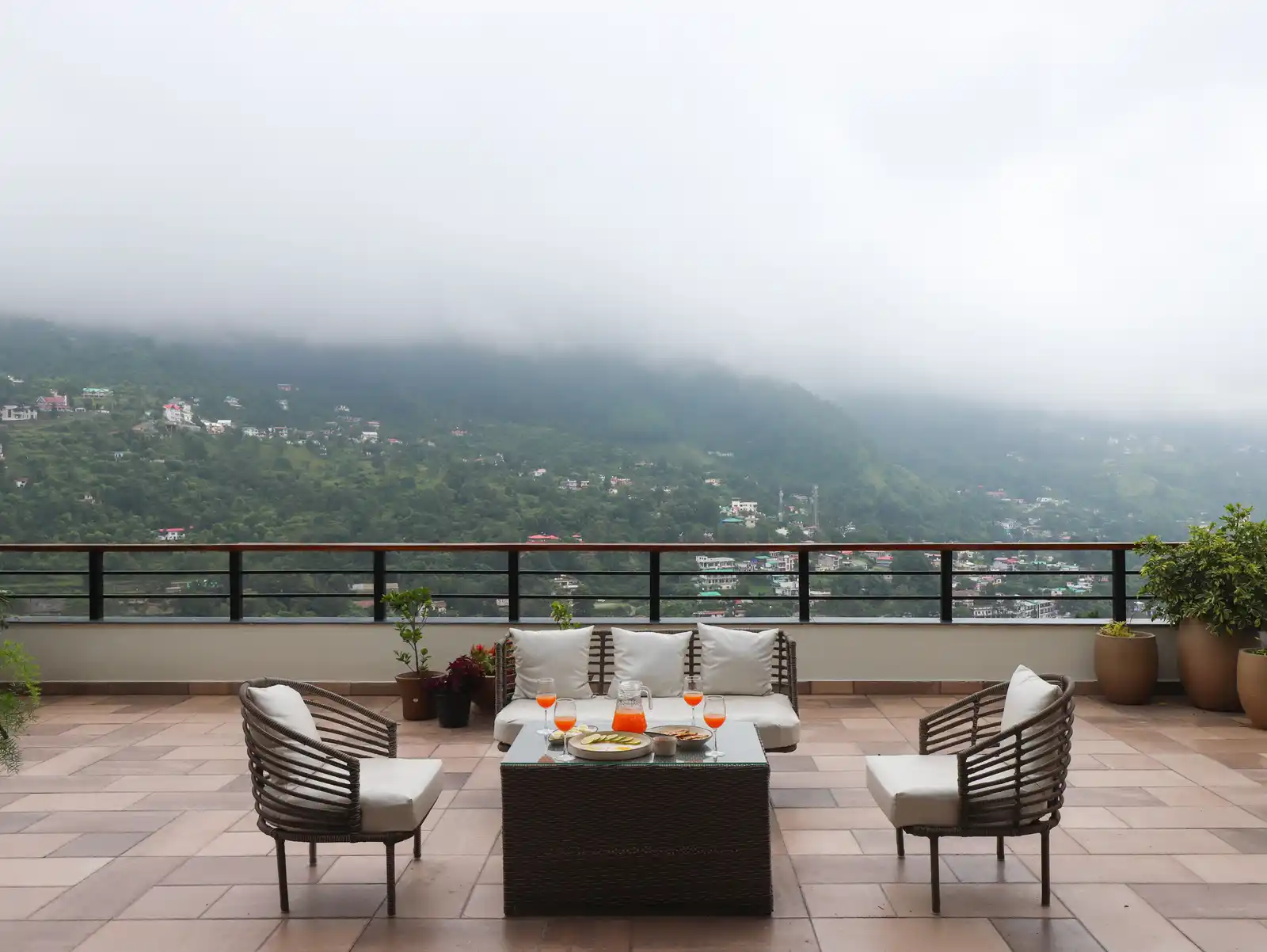 Antarmann Casa Ember, Bhimtal