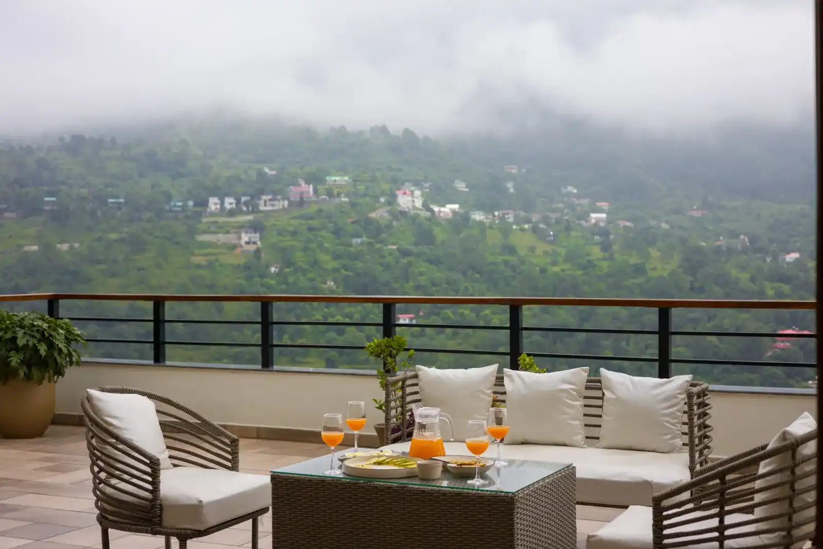 Antarmann Casa Ember, Bhimtal