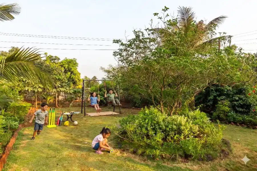 Apricus Farm, Karjat