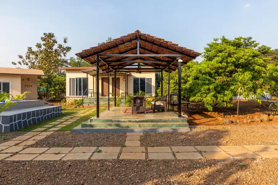 Apricus Farm, Karjat